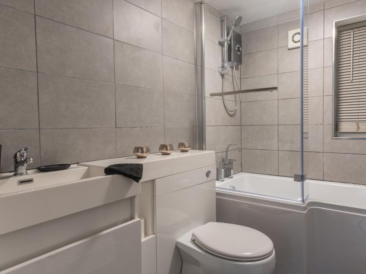 אקסטר Southernhay Basement Apartment מראה חיצוני תמונה