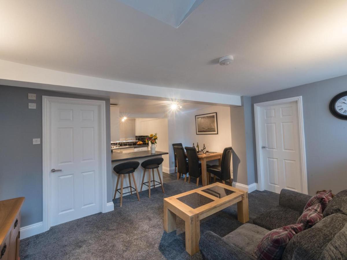 אקסטר Southernhay Basement Apartment מראה חיצוני תמונה